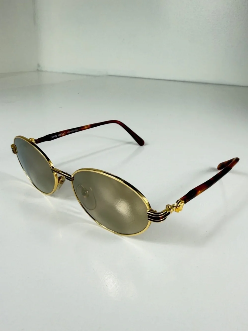 Vintage Gianni Versace Mod G51 Col 56 L Medusa Gold Havana Sunglasses Full Set